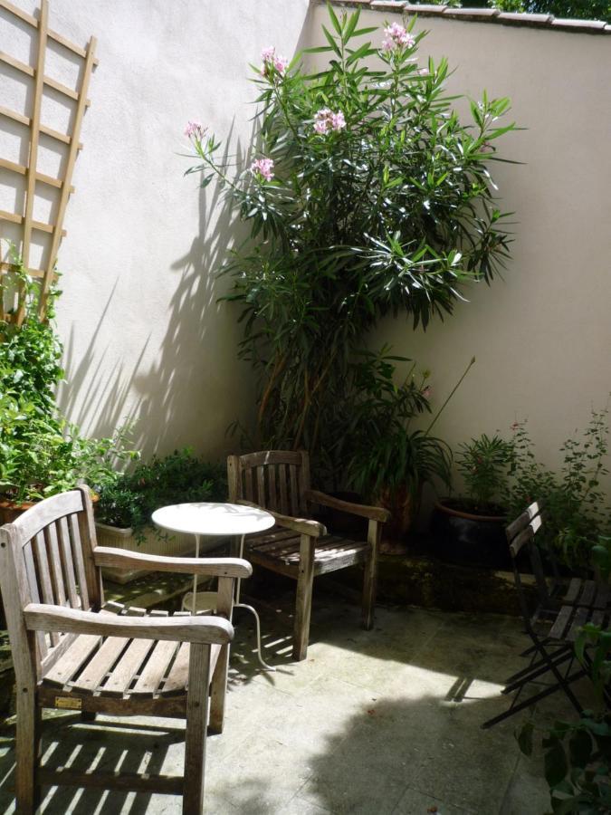 Appartement Avignon Centre Intra Muros Cour Exterieure Parking Prive Gratuit Exterior foto